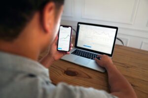 Logo de la startup Finance durable : pourquoi les CFO sont au cœur de la transformation des entreprises