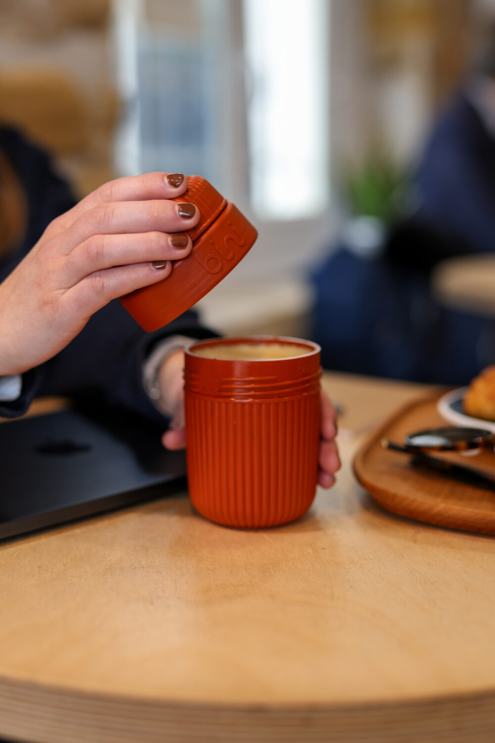 BINI lance le travel mug pour remplacer le gobelet en plastique