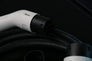 Beev remporte l’appel d’offres de Carrefour pour bornes de recharge