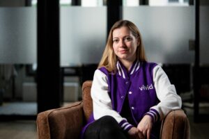 Vivid lance son IBAN français et des employés digitaux