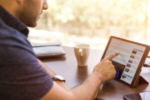 Logo de la startup Quelles sont les bonnes pratiques pour trouver ses premiers clients ?