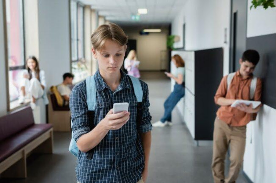 Interdiction des réseaux sociaux : The Phone comme solution