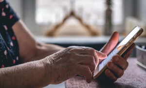 Illustration de la news AccessiWay publie les résultat de l’enquête : Les freins à l’usage des services numériques sur smartphone