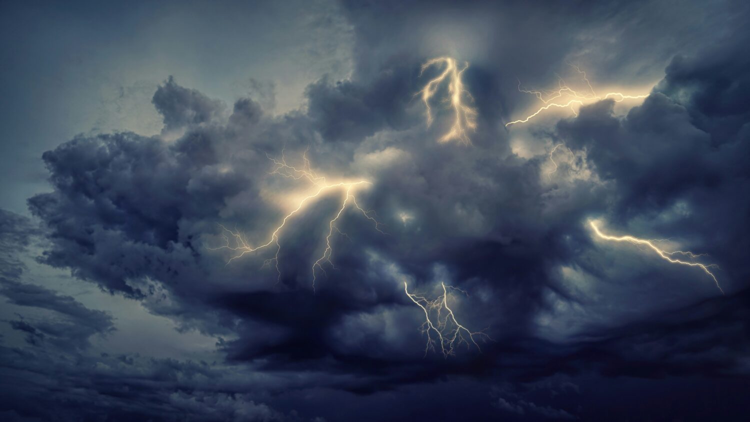 La DGE lance une consultation sur la stratégie cloud